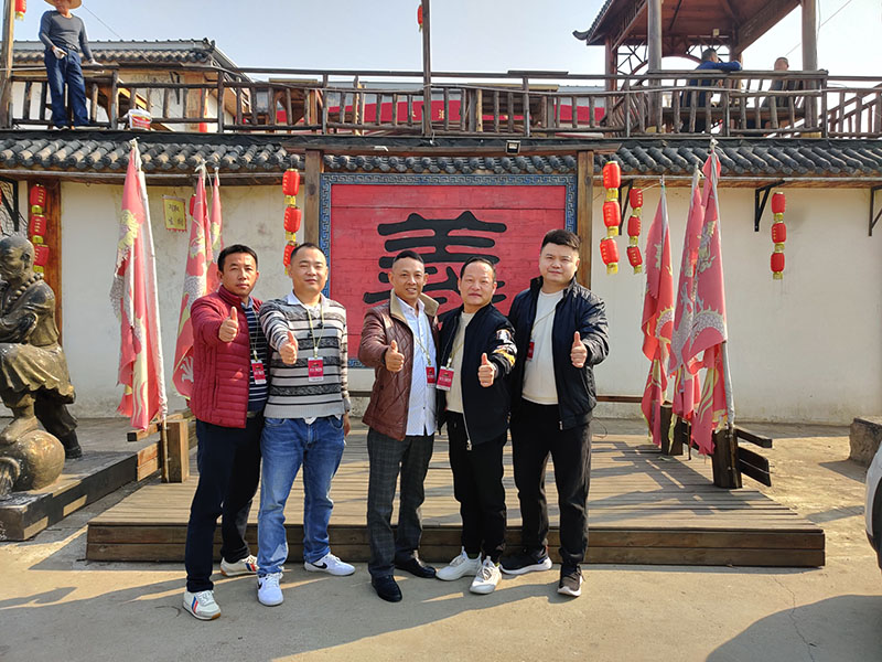 潤東方環(huán)??照{(diào)團(tuán)隊出游 潤東方環(huán)??照{(diào)團(tuán)隊出游